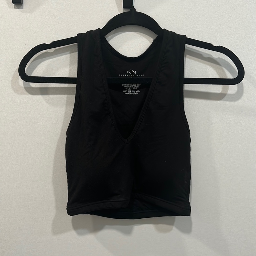 Klassy network cropped tank